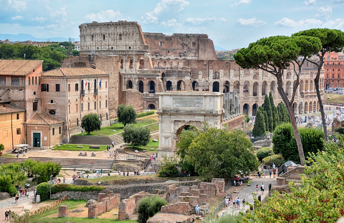 The arches and the Curia
